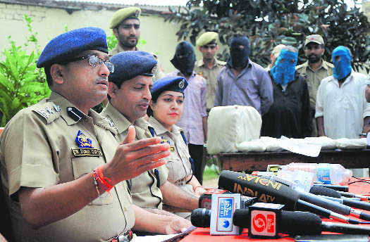 You are currently viewing Jammu Police Seize  Heroin Worth ₹33 Crores