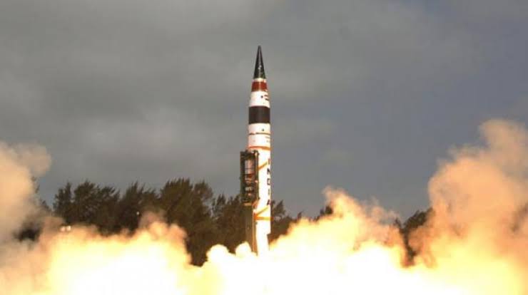 You are currently viewing India Successfully Tests Agni-4 Ballistic Missile, Bolstering Strategic Defense Capabilities